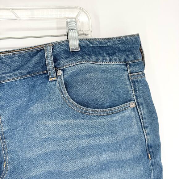 AE American Eagle Tomgirl Midi Short Cuffed High Rise Non-Distressed Plus Sz 20 - Picture 3 of 12